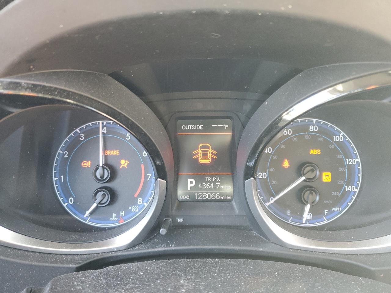 Toyota Corolla L Image 10