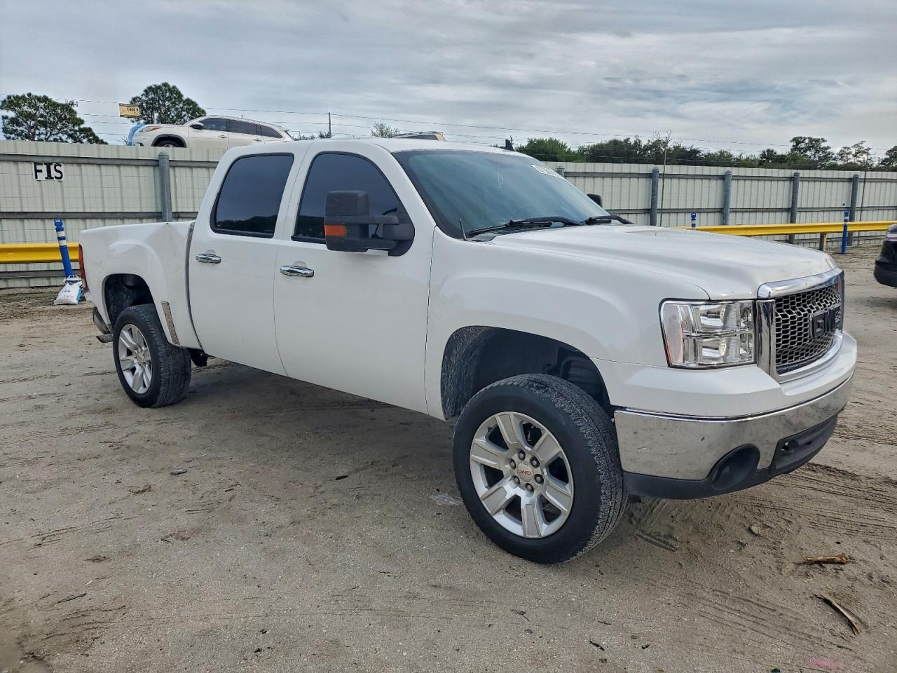 GMC Sierra C1500 Image 8