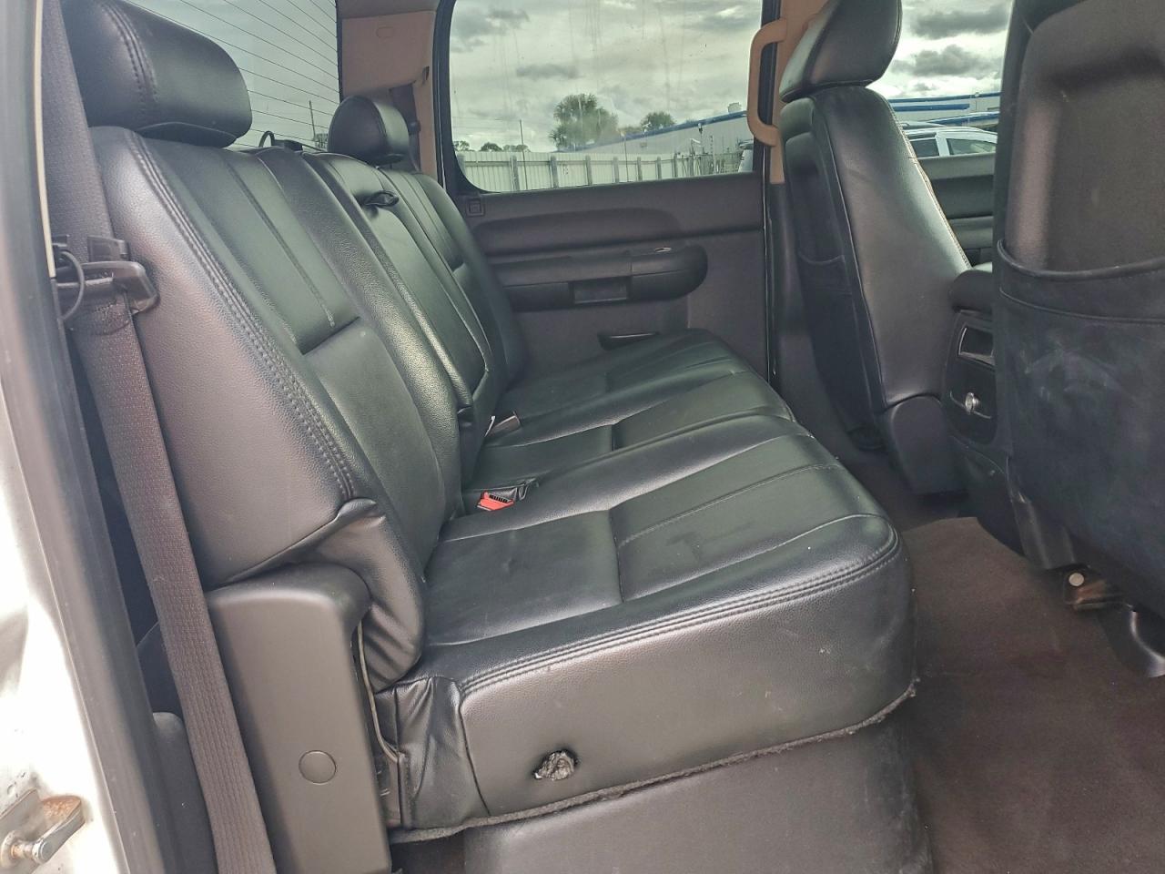 GMC Sierra C1500 Image 6