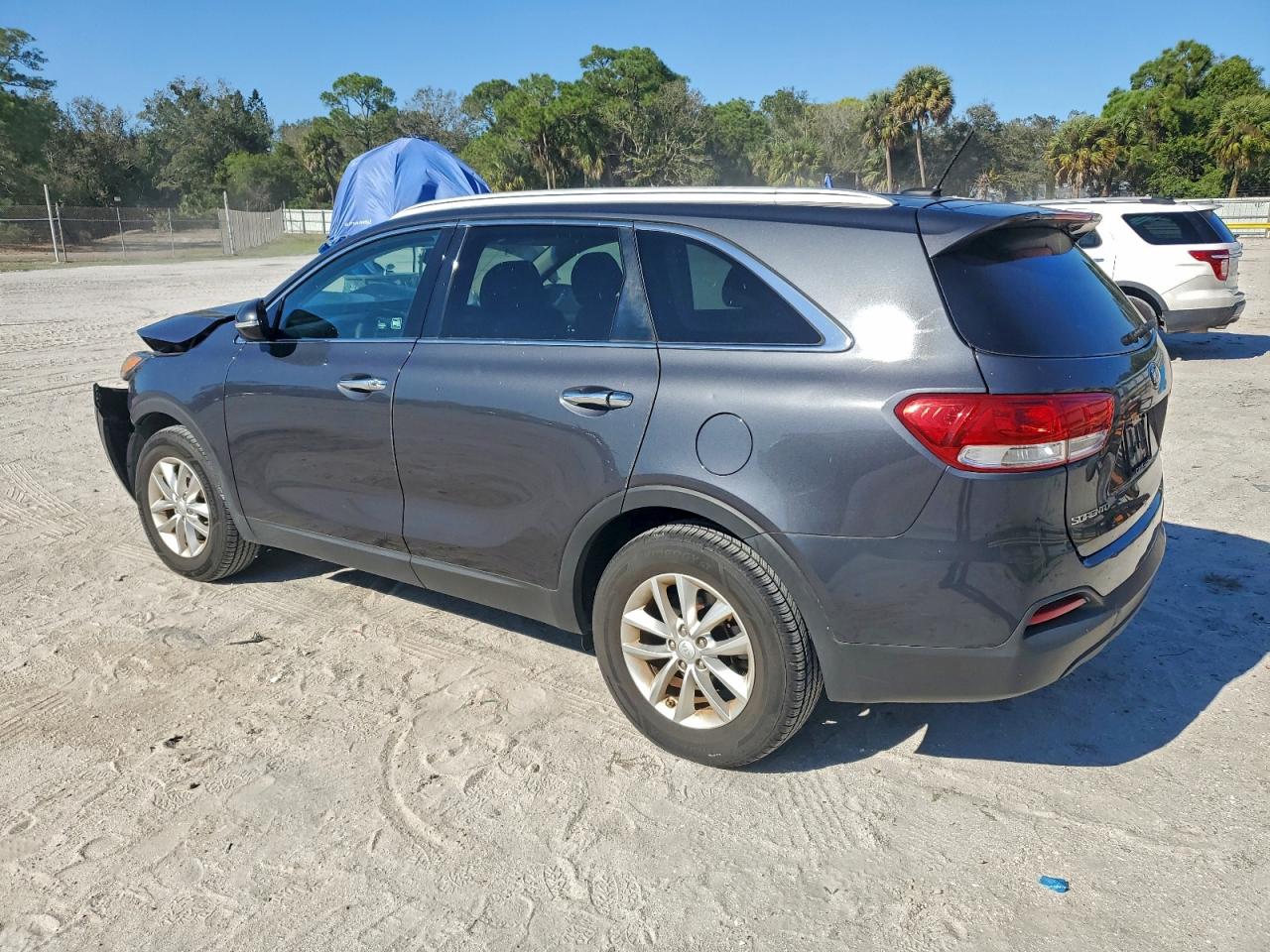 Kia Sorento Lx Image 3