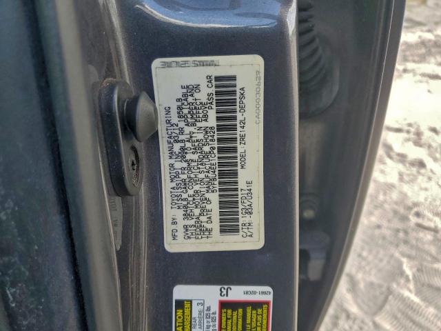 Toyota Corolla Base Image 11