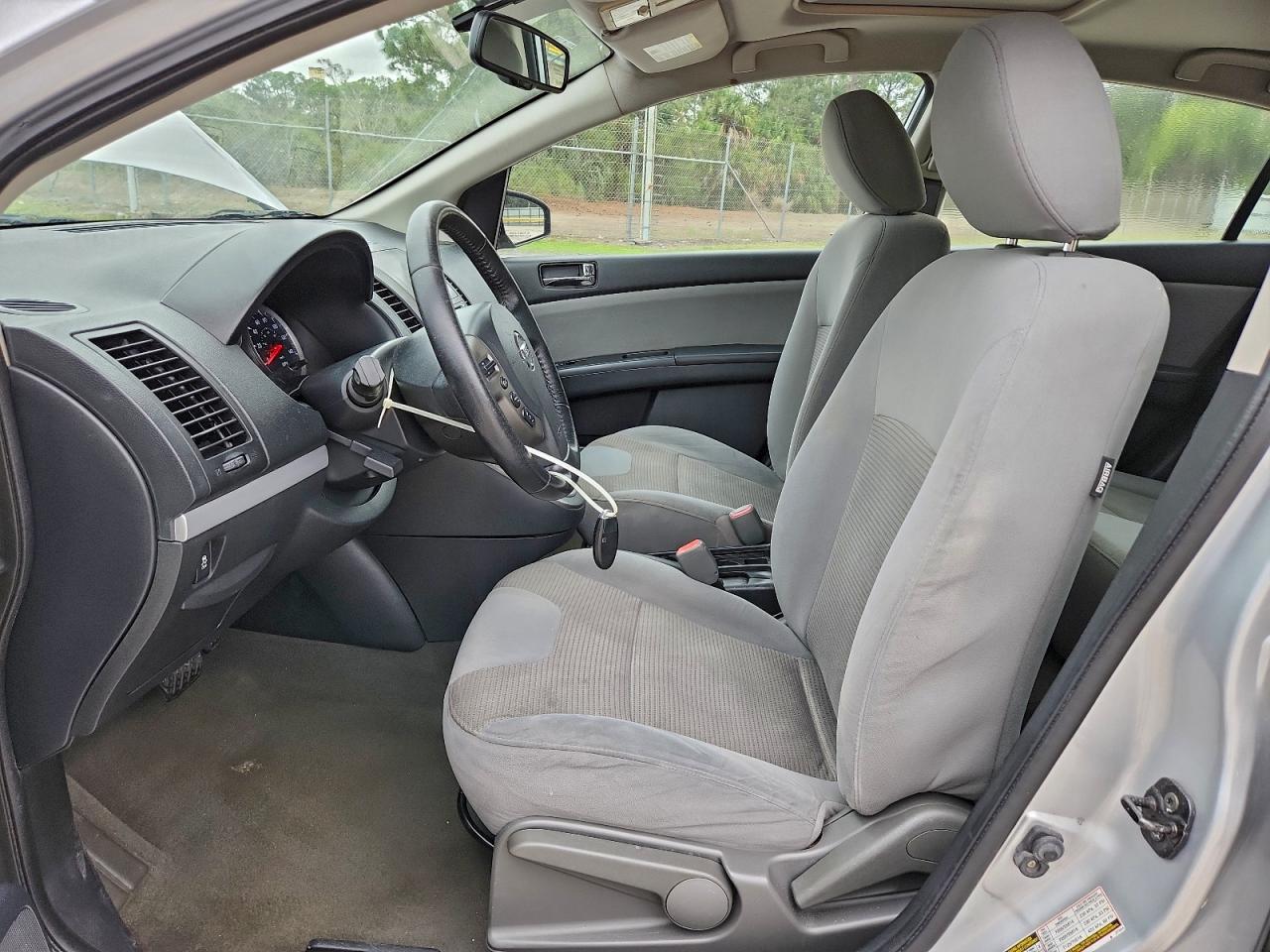 Nissan Sentra 2.0 Image 6