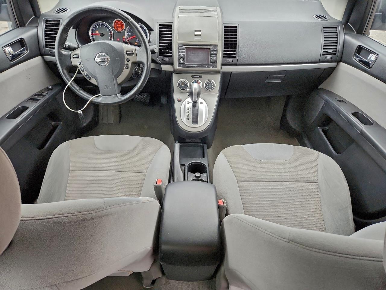 Nissan Sentra 2.0 Image 4