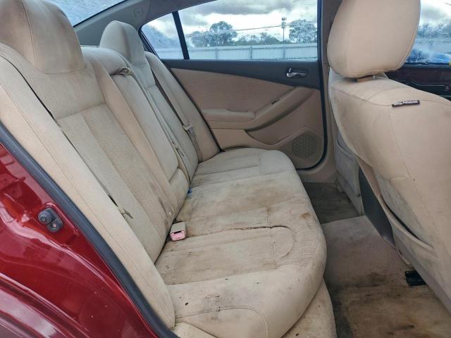 Nissan Altima Base Image 10