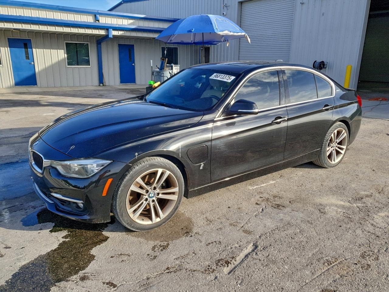 BMW 3 Series Image 1