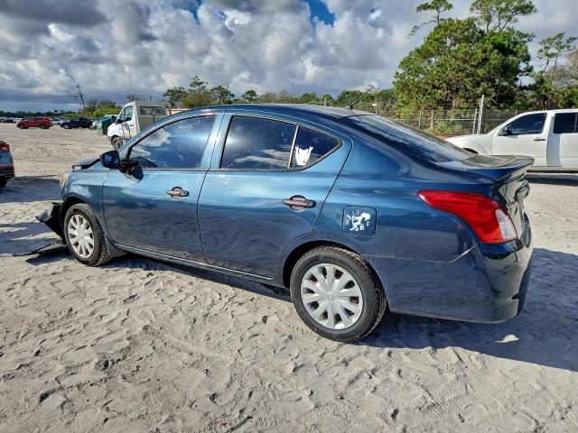 Nissan Versa S Image 6