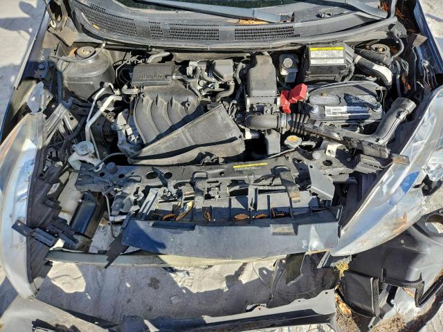 Nissan Versa S Image 12