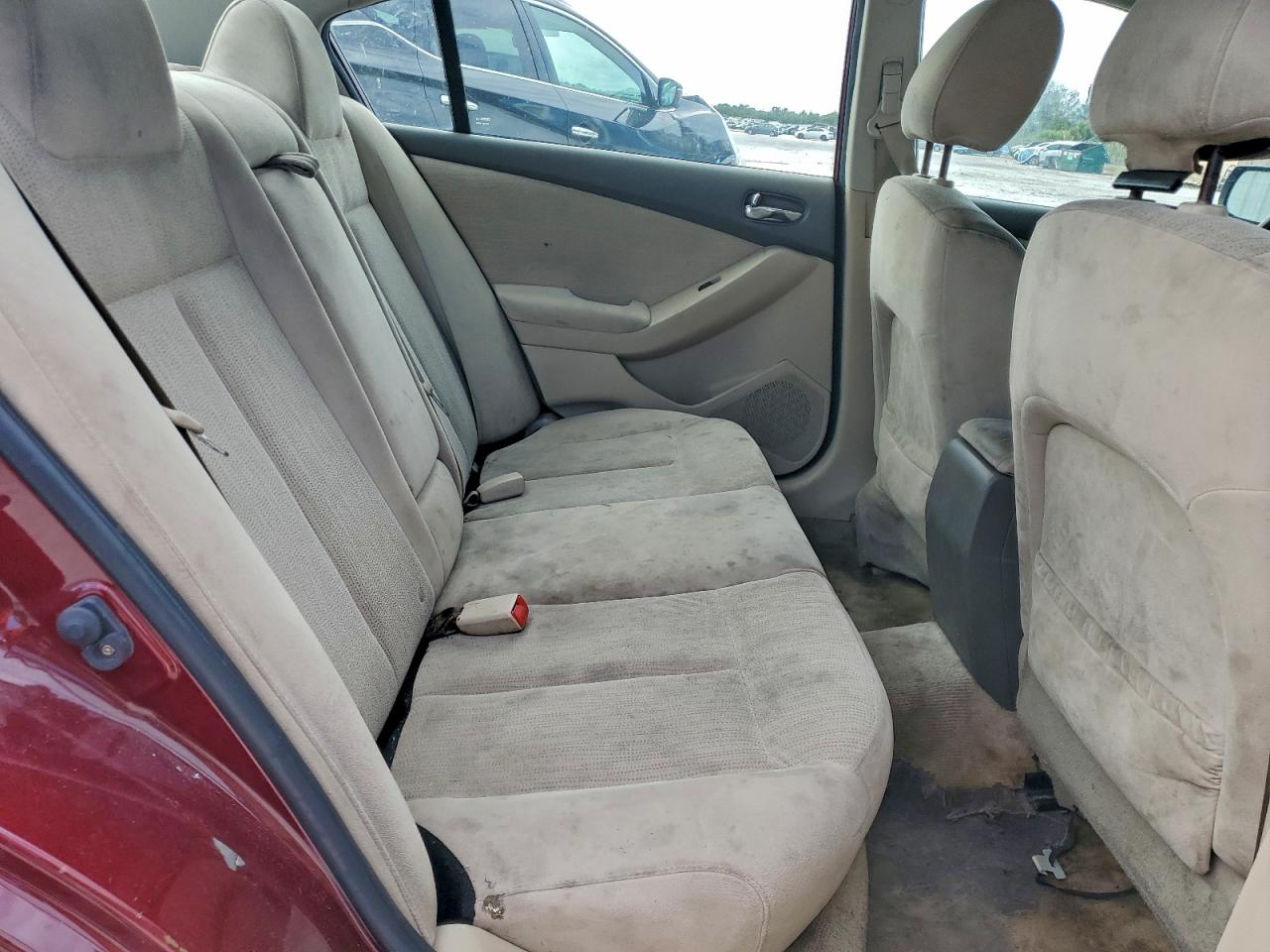 Nissan Altima Base Image 3