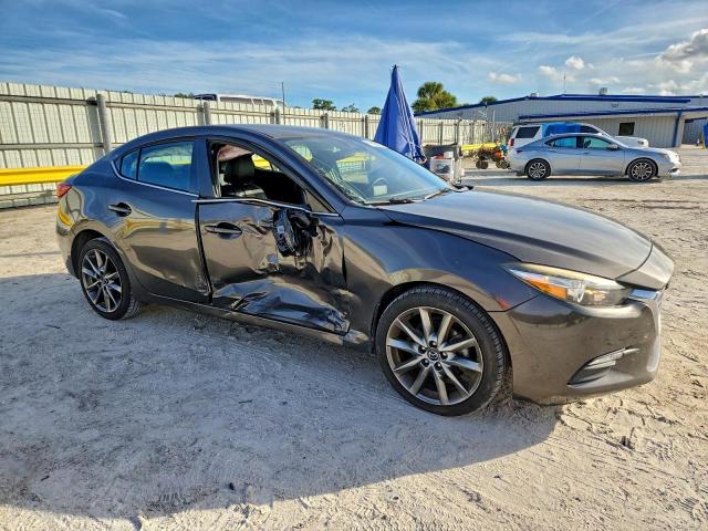 Mazda 3 Touring Image 3