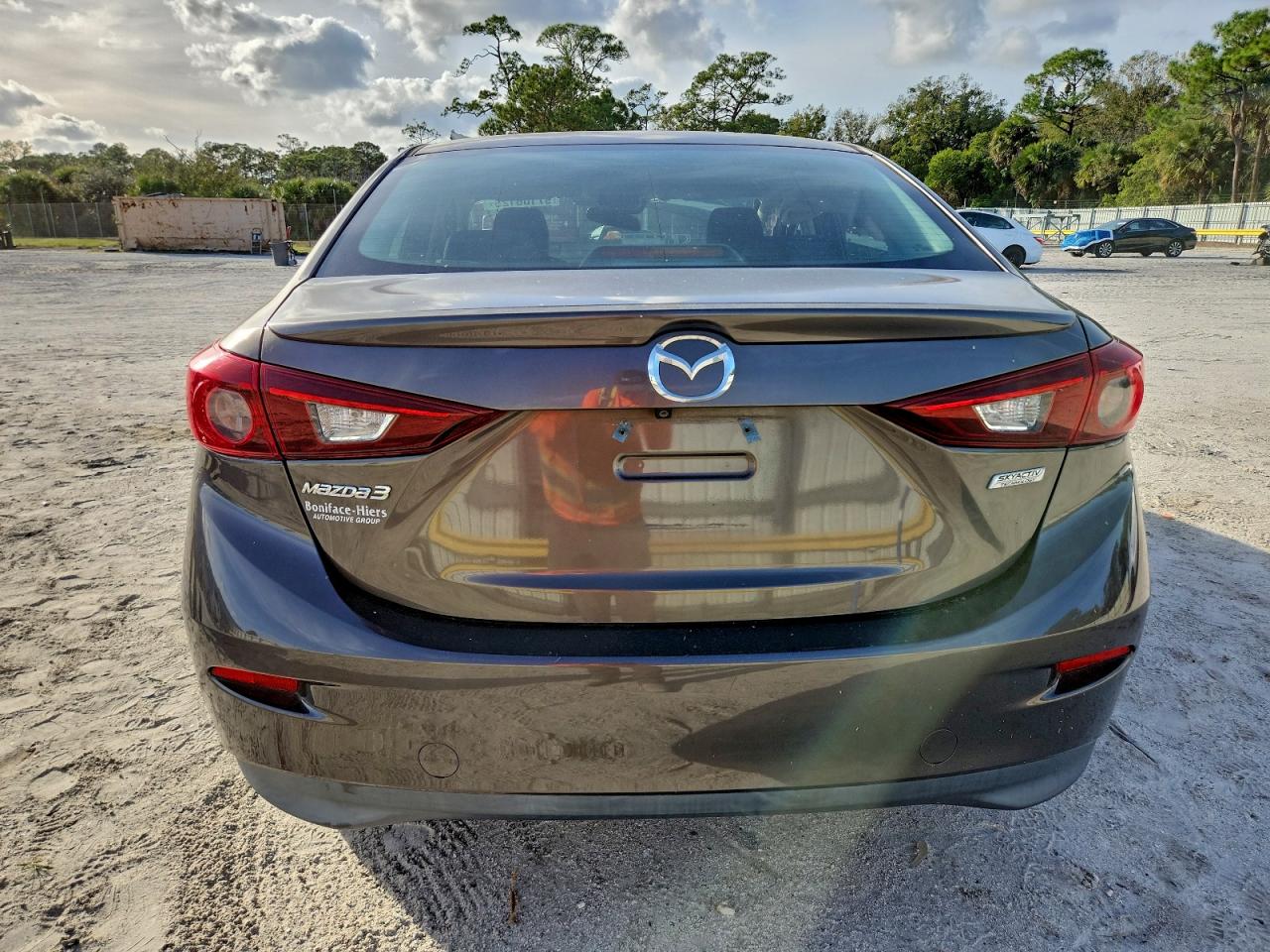 Mazda 3 Touring Image 5