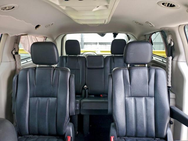 Chrysler Minivan Touring Image 13